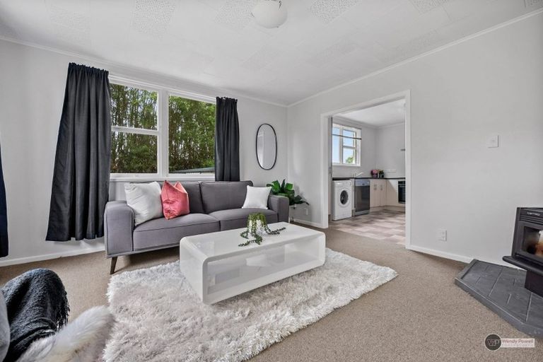 Photo of property in 2/121 Clouston Park Road, Clouston Park, Upper Hutt, 5018