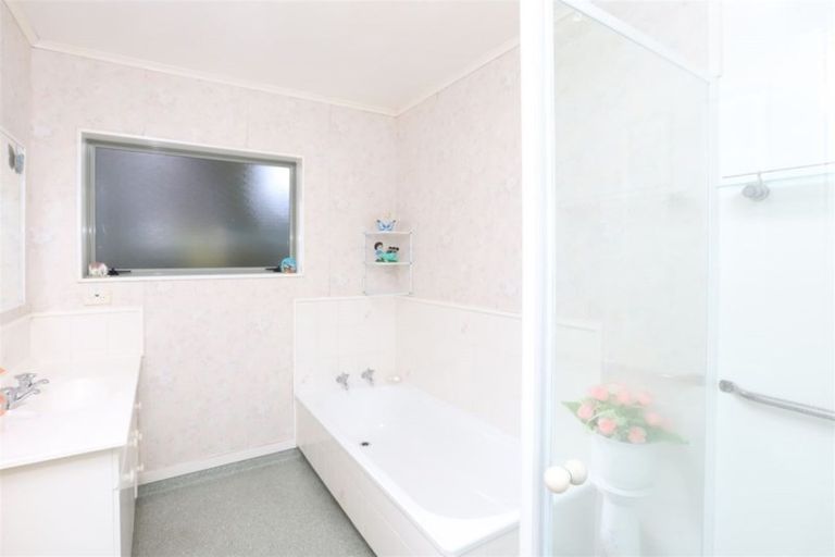 Photo of property in 1 Lynbrae Court, Nawton, Hamilton, 3200