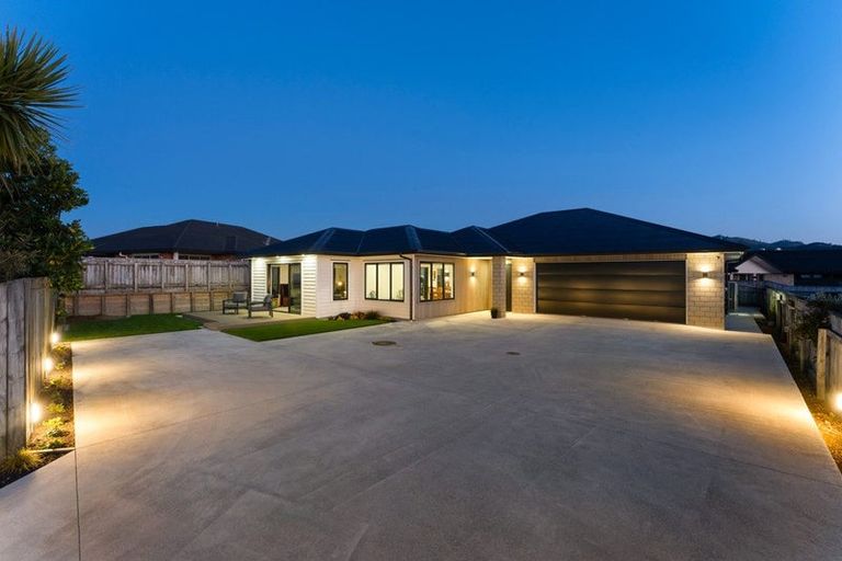 Photo of property in 5 Datum Way, Paraparaumu, 5032