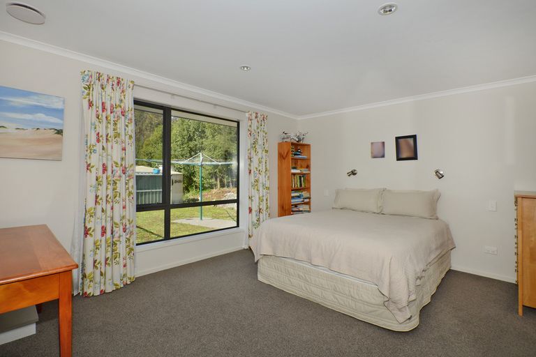 Photo of property in 90 Kara Road, Maungatapere, Whangarei, 0179