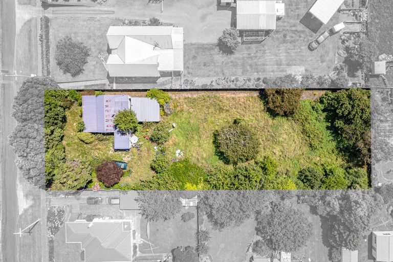 Photo of property in 24 Brassey Street, Waverley, 4510