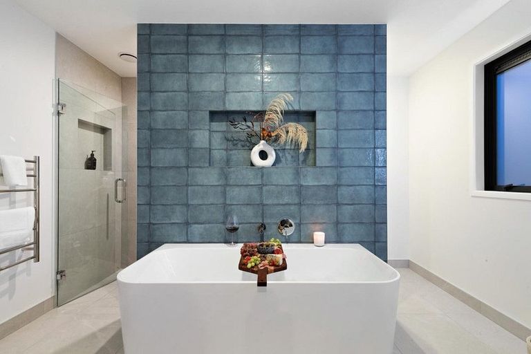 Photo of property in 22 Cheviot Street, Jacks Point, 9371