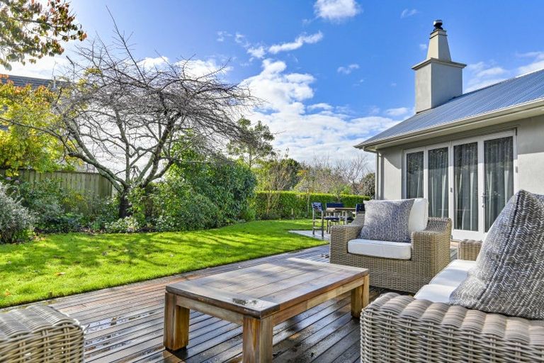 Photo of property in 12 Te Puna Place, Havelock North, 4130
