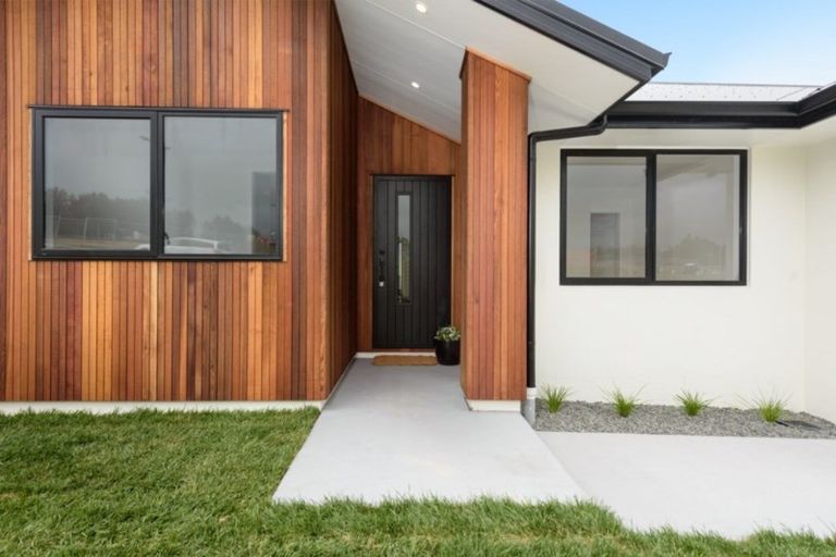 Photo of property in 4 Manotini Way, Pyes Pa, Tauranga, 3112