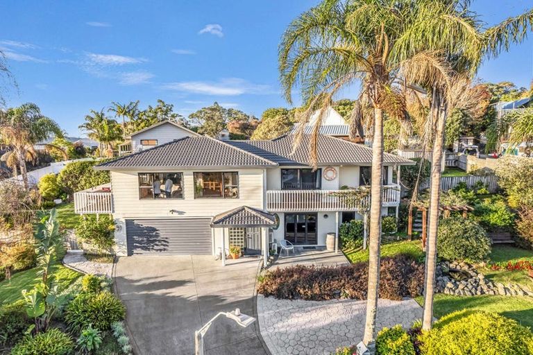 Photo of property in 30 Gerontius Lane, Snells Beach, 0920