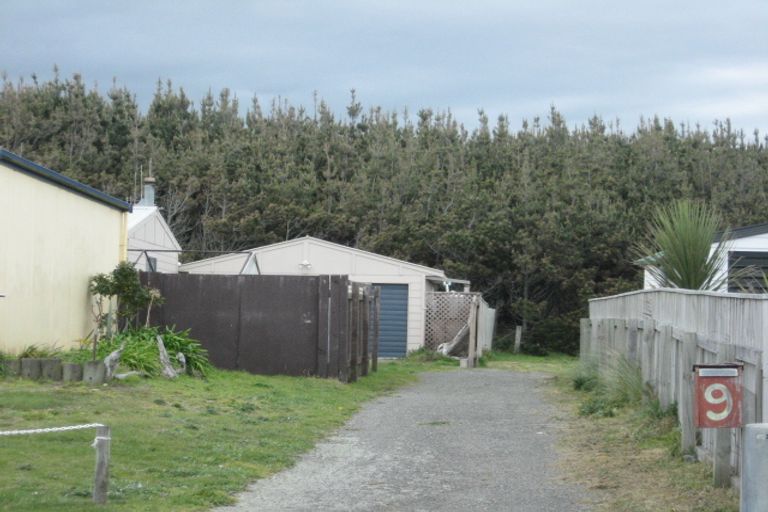 Photo of property in 9 Taonui Street, Waitarere Beach, Levin, 5510