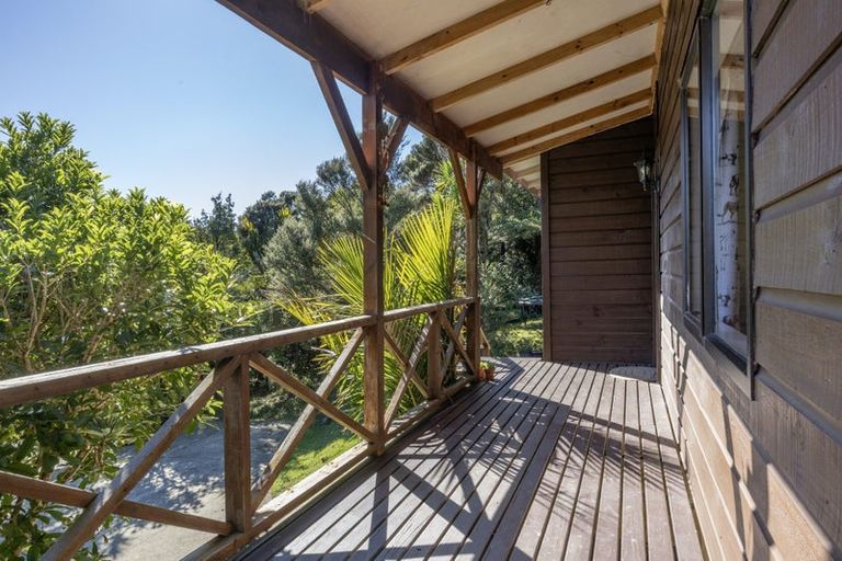 Photo of property in 165 Lone Kauri Road, Karekare, New Lynn, 0772