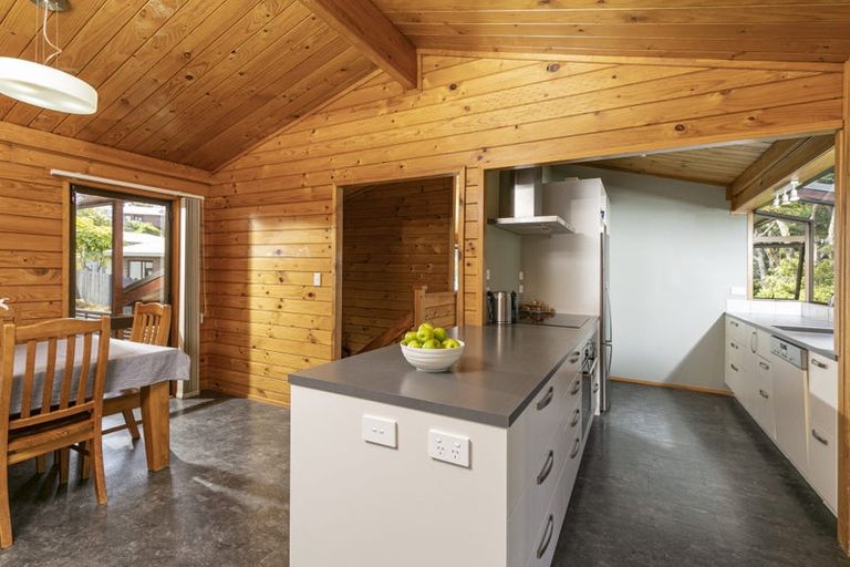 Photo of property in 7 Chardon Place, Henderson, Auckland, 0612