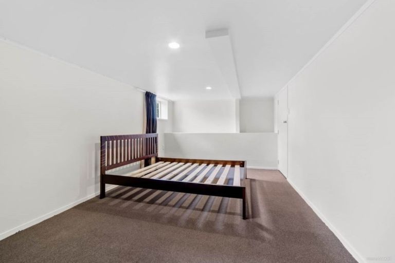 Photo of property in 1/45 Velma Road, Hillcrest, Auckland, 0627