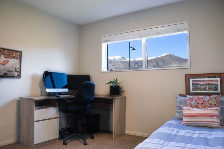 Photo of property in 7 Pukeko Place, Wanaka, 9305