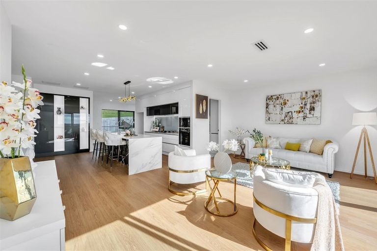 Photo of property in 3 Rakiraki Place, Flat Bush, Auckland, 2019