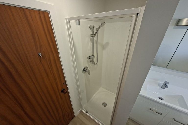 Photo of property in 1/49a Withells Road, Avonhead, Christchurch, 8042