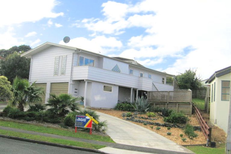Photo of property in 14 Tamatea Drive, Snells Beach, 0920