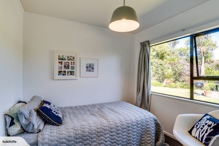 Photo of property in 135 Tauroa Road, Havelock North, 4130