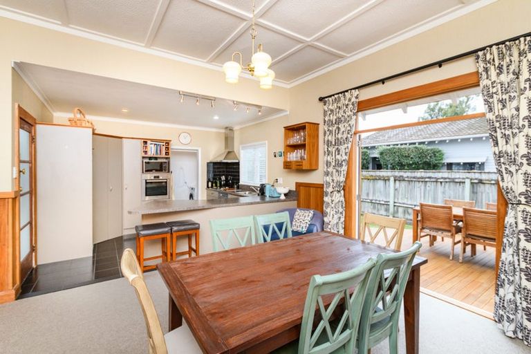 Photo of property in 48 Limbrick Street, Terrace End, Palmerston North, 4410