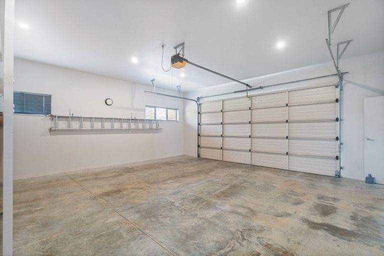 Photo of property in 141 Everitt Crescent, Whangamata, 3620