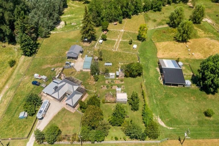Photo of property in 70 Tapuihikitia Road, Te Karaka, 4094
