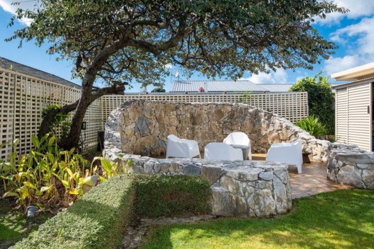 Photo of property in 15 Logan Avenue, Marewa, Napier, 4110