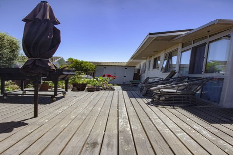 Photo of property in 1/1 Rosebank Terrace, Stoke, Nelson, 7011