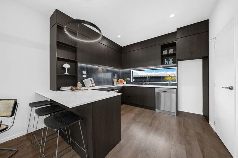 Photo of property in 5/220 Pakuranga Road, Pakuranga Heights, Auckland, 2010