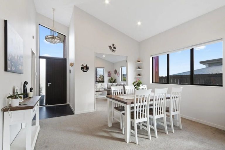 Photo of property in 20 Knoll Rise, Pukekohe, 2120