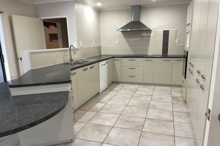 Photo of property in 14 South Street, Feilding, 4702