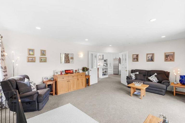 Photo of property in 12 Chesterfield Mews, Russley, Christchurch, 8042