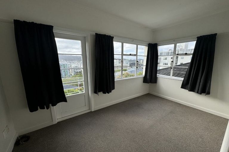 Photo of property in 243 The Terrace, Te Aro, Wellington, 6011