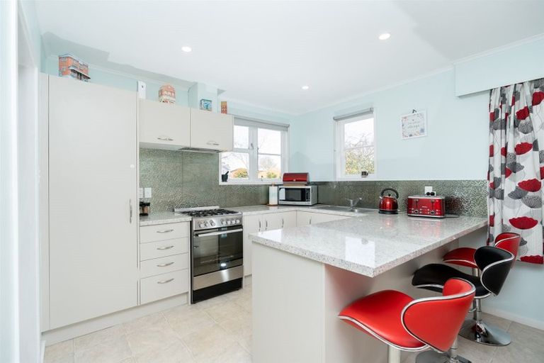 Photo of property in 3 Armitage Place, Fairfield, Hamilton, 3214