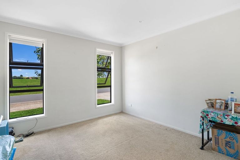 Photo of property in 48 Adams Road South, Pukekohe, 2120