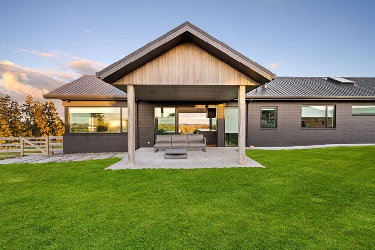 Photo of property in 32 Glenwood Grove, Whatawhata, Hamilton, 3285