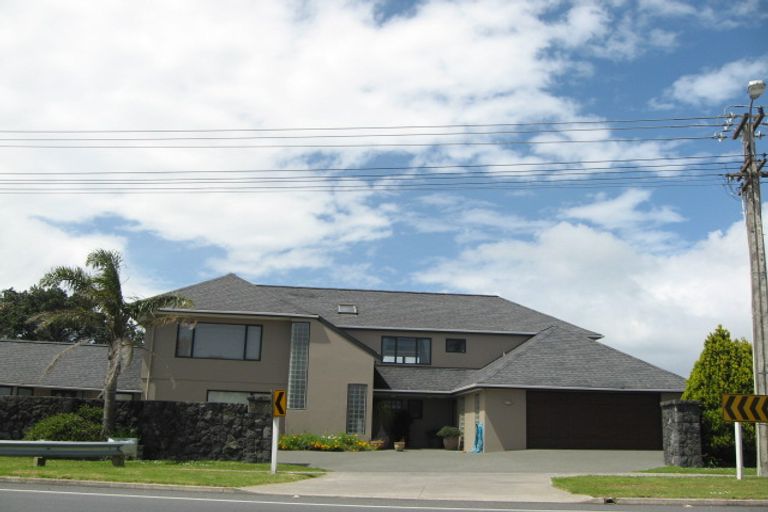 Photo of property in 829 Whangaparaoa Road, Manly, Whangaparaoa, 0930