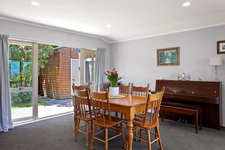 Photo of property in 10 Golders Place, Richmond Heights, Taupo, 3330