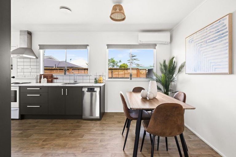 Photo of property in 2/97 Nelson Crescent, Napier South, Napier, 4110