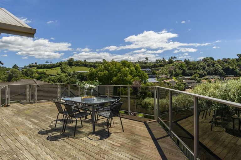 Photo of property in 136 Waterside Drive, Pyes Pa, Tauranga, 3112