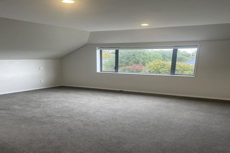 Photo of property in 32 Berkshire Drive, Avonhead, Christchurch, 8042
