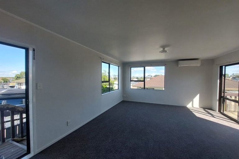 Photo of property in 2/19 Silver Creek Road, Weymouth, Auckland, 2103