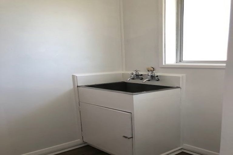 Photo of property in 2/202 Warwick Road, Mayfair, Hastings, 4122