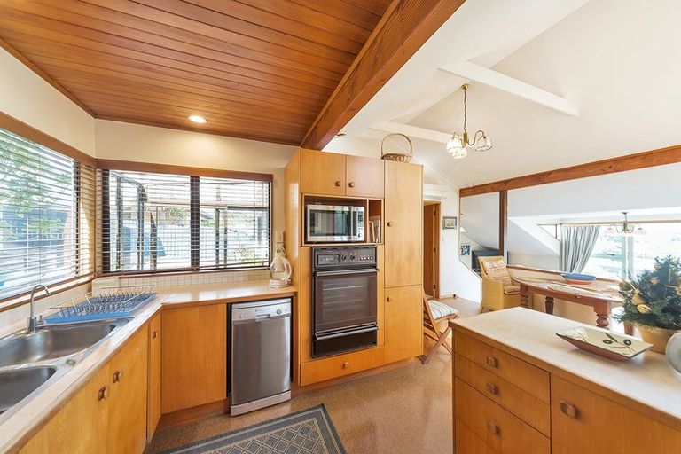 Photo of property in 2/9 Calliope Road, Devonport, Auckland, 0624