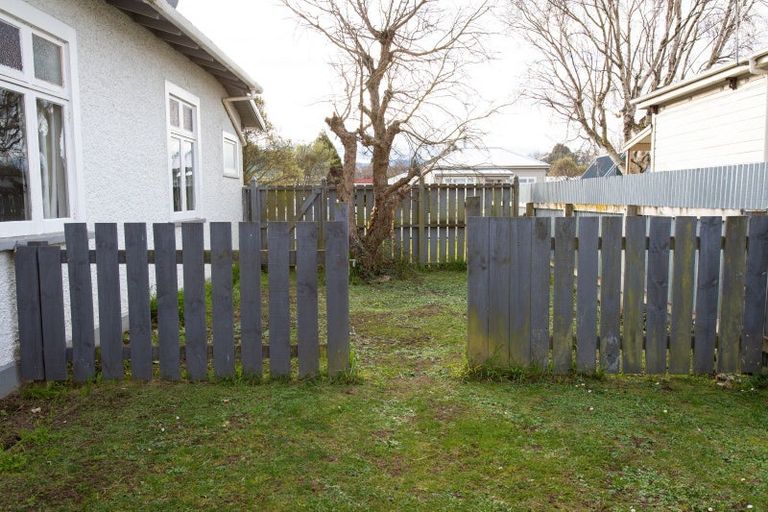 Photo of property in 32 Tennyson Street, Dannevirke, 4930