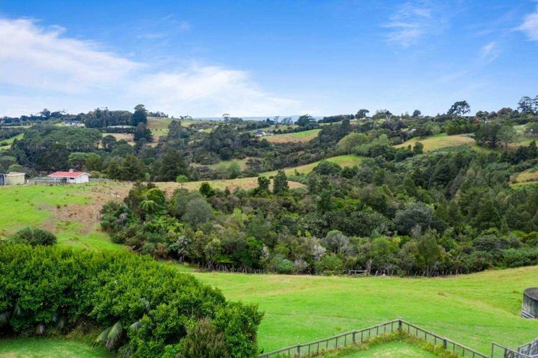 Photo of property in 136 Okura River Road, Okura, Albany, 0792