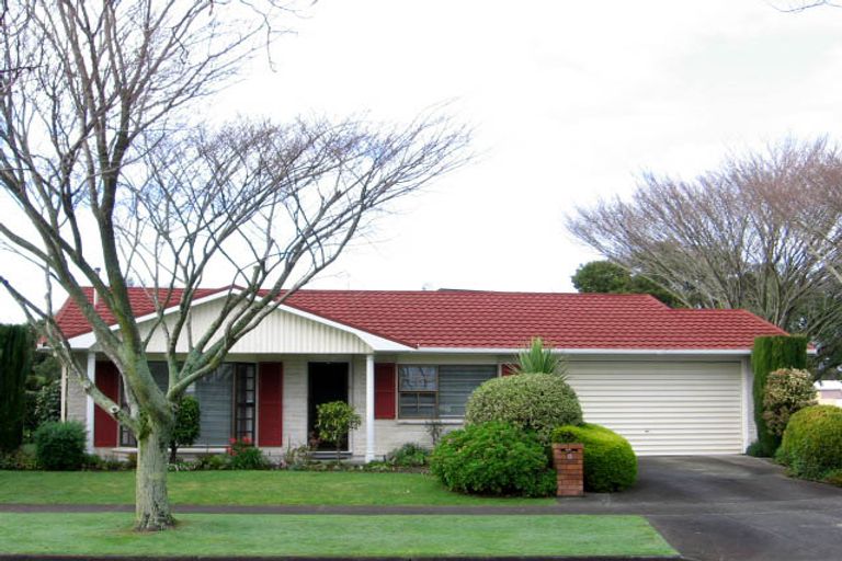 Photo of property in 5 Aintree Crescent, Awapuni, Palmerston North, 4412