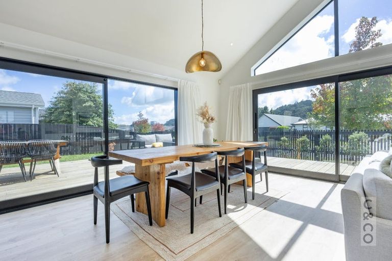 Photo of property in 7 Robert Might Road, Kumeu, 0810