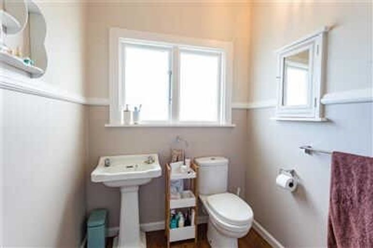 Photo of property in 16 Field Terrace, Upper Riccarton, Christchurch, 8041