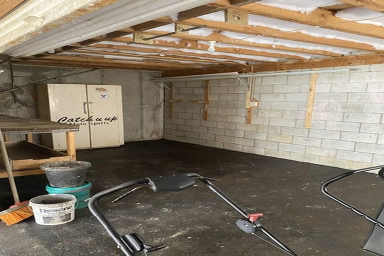 Photo of property in 1/1 Proctor Lane, Tawa, Wellington, 5028