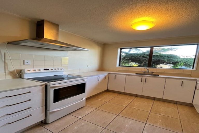Photo of property in 42 Viewmont Drive, Harbour View, Lower Hutt, 5010