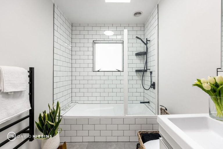 Photo of property in 1/51a Lynden Avenue, Hillcrest, Auckland, 0627