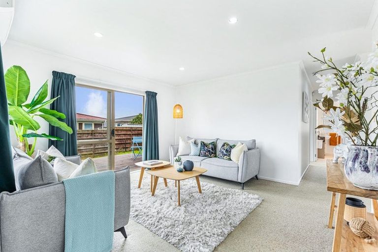 Photo of property in 25a Sylvan Crescent, Te Atatu South, Auckland, 0610