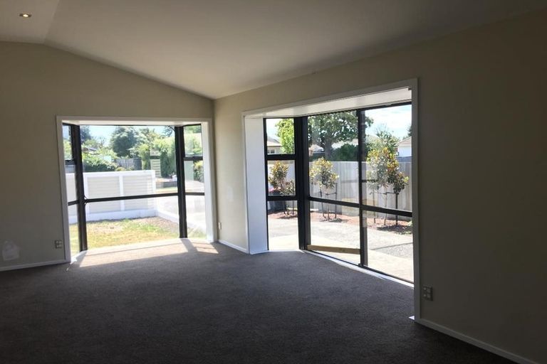 Photo of property in 7 Gladson Avenue, Sockburn, Christchurch, 8042