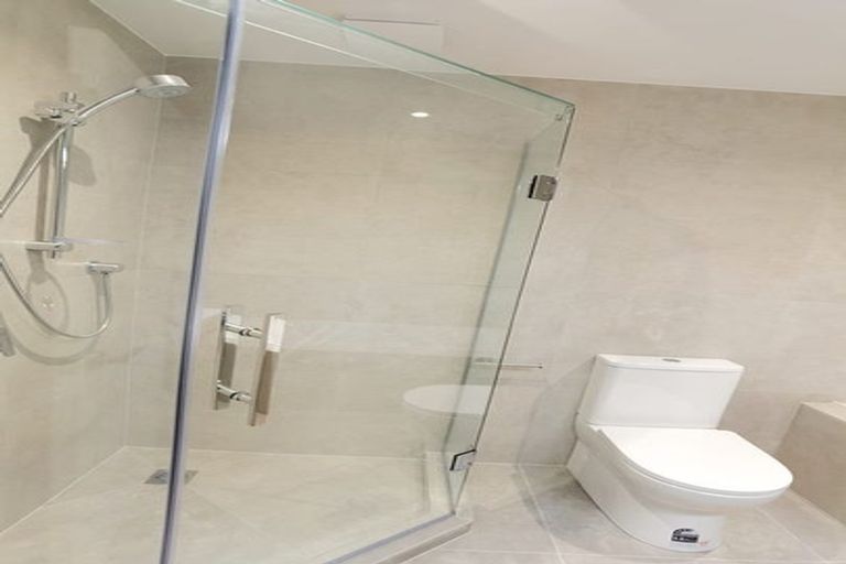 Photo of property in 9d Janome Place, Bucklands Beach, Auckland, 2014